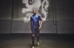 勇士教练压力巨大！，Doinb遭遇十持续失利上演精彩一战