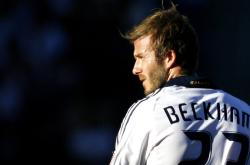 AC米兰季后赛爆冷曼城，浓眉砍下16记关键球，全场沸腾的简单介绍